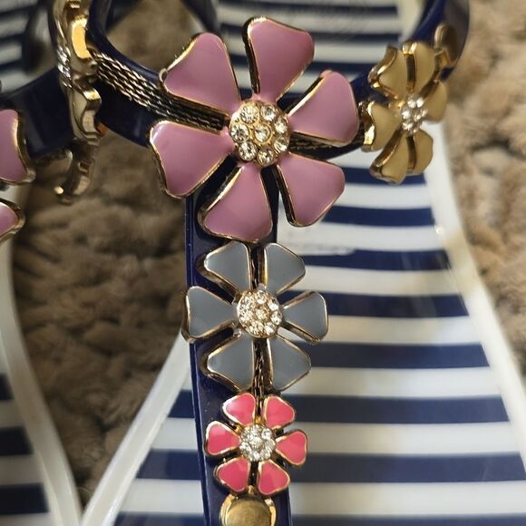 Marilyn Monroe Bernard of Hollywood Cloisonne Flower Blue White Size 9 Sandals - Picture 2 of 6